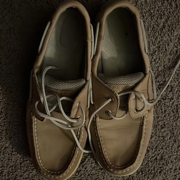 Sperry - Picture 3 of 4